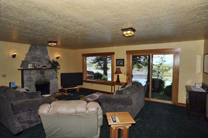 Hotels in Gold Beach Oregon Eagle House Suite